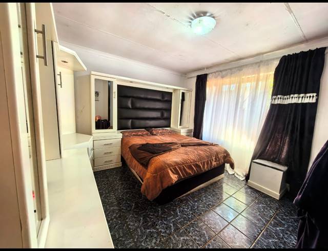 3 BEDROOM HOUSE FOR SALE IN SEBOKENG ZONE 3